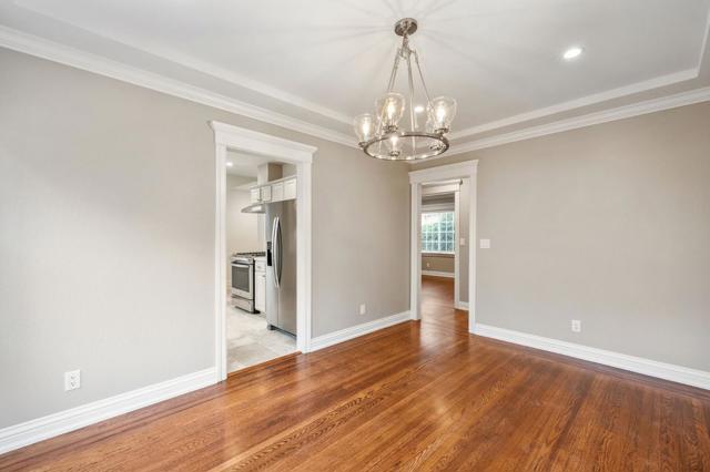711 Laurel Avenue, Burlingame CA: https://media.crmls.org/mediaz/42ac8031-f3b6-4781-9aed-a6885d6c8a19.jpg