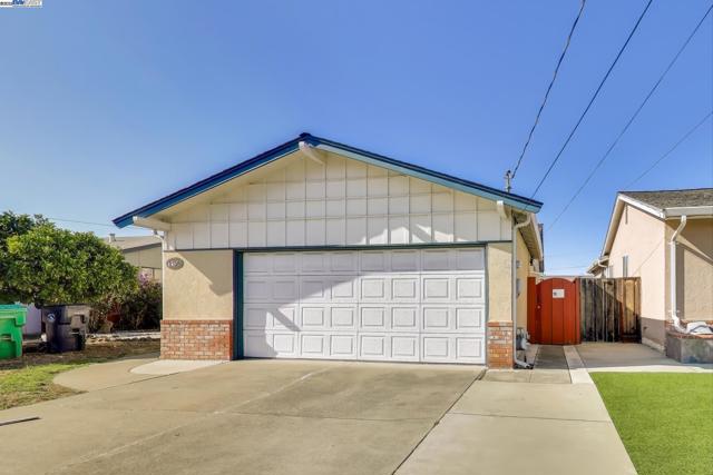 Image 2 of 37 For 15535 Sedgeman St