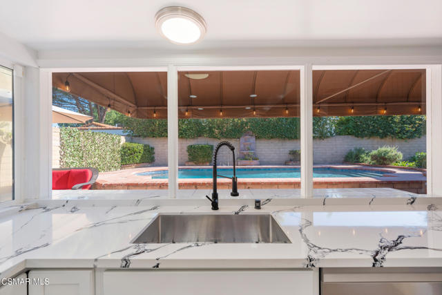 4524 Greengate Court, Westlake Village CA: https://media.crmls.org/mediaz/42acb20c-f37e-445c-957e-6479d2cc4d58.jpg