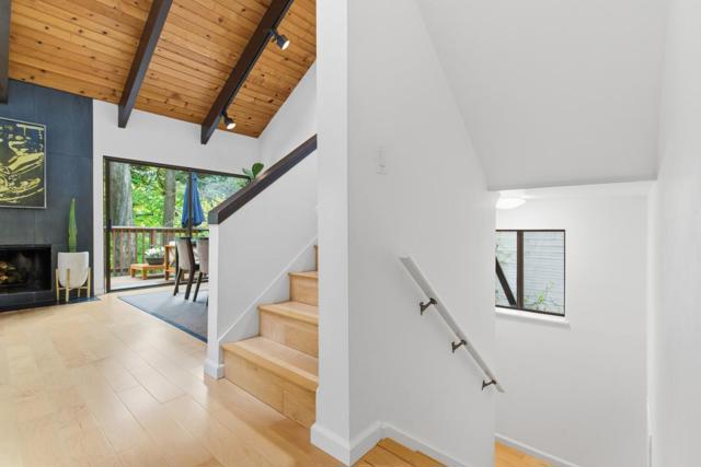 2343 Arrowhead Drive, Oakland CA: https://media.crmls.org/mediaz/42ad1bef-699f-400d-8c32-107e3f90956e.jpg