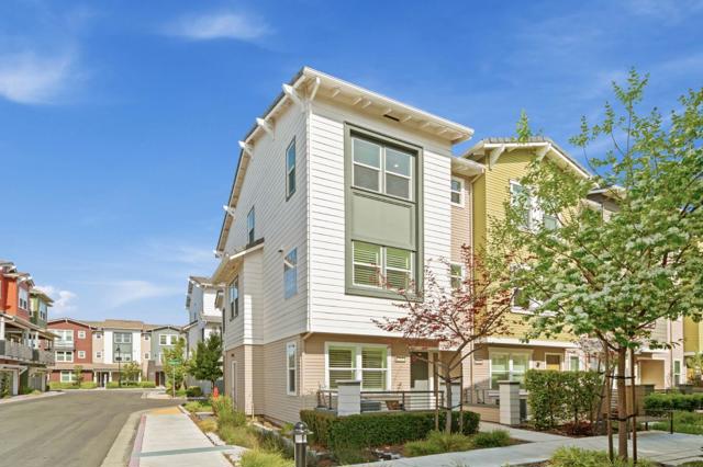 110 Hacienda Lane, Mountain View CA: https://media.crmls.org/mediaz/42ad7f91-f47f-4392-8977-621a6a6b844e.jpg