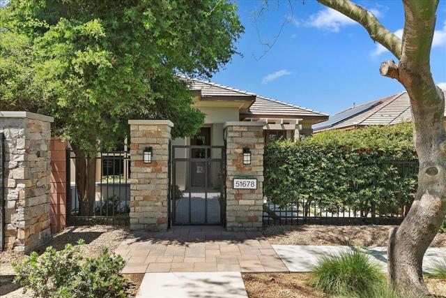 51678 Hawthorne Court, Indio CA: https://media.crmls.org/mediaz/42adbfdf-778b-42f0-831c-12c1b8e1fa31.jpg