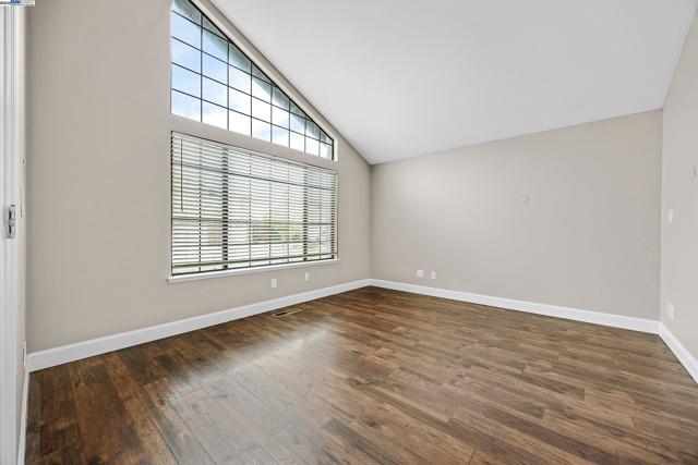 1116 Vista Point Ln, Concord CA: https://media.crmls.org/mediaz/42add290-34a1-482d-9143-1af4e9902f0a.jpg