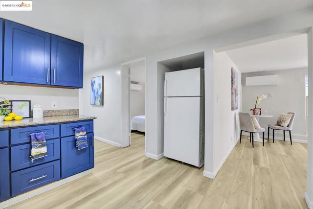 319 S 37Th St, Richmond CA: https://media.crmls.org/mediaz/42aef3c5-5066-429c-89d9-dfef2b50648b.jpg