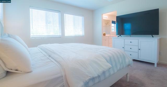 3805 Havengate Way, Sacramento CA: https://media.crmls.org/mediaz/42b0b92c-bbf4-4f18-88c6-219f30a843dd.jpg