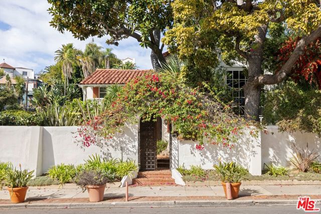 Drew Fenton | 311 Amalfi Drive Santa Monica CA | MLS: 7502806 Drew Fenton | 311 Amalfi Drive Santa Monica CA | MLS: 7502806