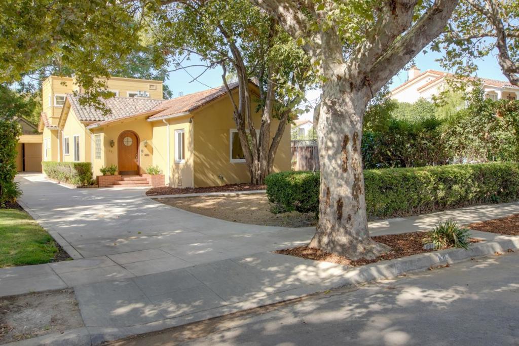 631 S 14th Street
