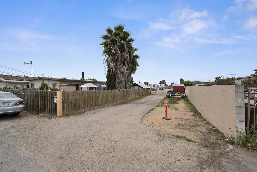 MLS #250026772SD img 7