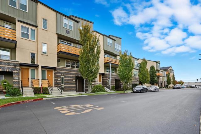 678 Squire Avenue, San Jose CA: https://media.crmls.org/mediaz/42b2463b-8507-476f-bd9b-bb605cc57581.jpg