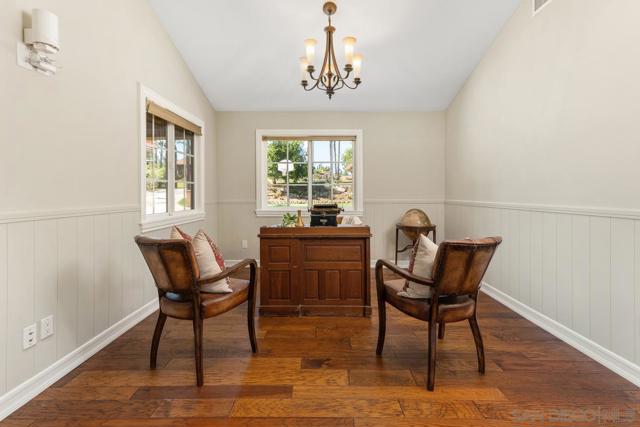 13627 Poway Springs Rd, Poway CA: https://media.crmls.org/mediaz/42b24b6d-7e5e-4691-959e-8cdd59a52277.jpg