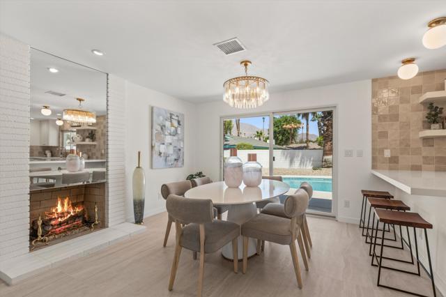 1177 S Farrell Drive, Palm Springs CA: https://media.crmls.org/mediaz/42b2e234-bb91-4cfd-8eb4-b53d9103542c.jpg