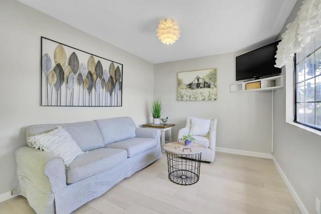 111 E Hedding Street, San Jose CA: https://media.crmls.org/mediaz/42b3fe8f-66a8-4554-bb8b-907b612de104.jpg