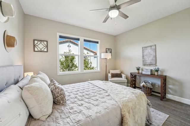 18713 White Moon Drive, Morgan Hill CA: https://media.crmls.org/mediaz/42b4024f-edd7-4b65-ba0c-c02cf6865f75.jpg