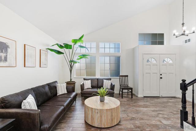 40599 Calle Medusa, Temecula CA: https://media.crmls.org/mediaz/42b42198-b068-4236-8ef5-32dabfbdc1de.jpg