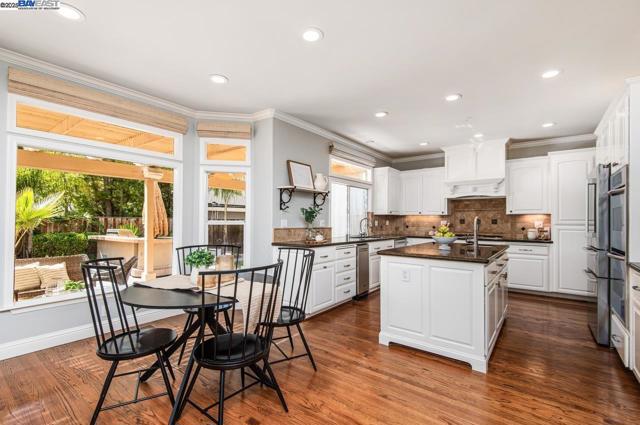 2405 Vintage Lane, Livermore CA: https://media.crmls.org/mediaz/42b4cf81-ab7a-4ff6-ac5c-0d6589115902.jpg