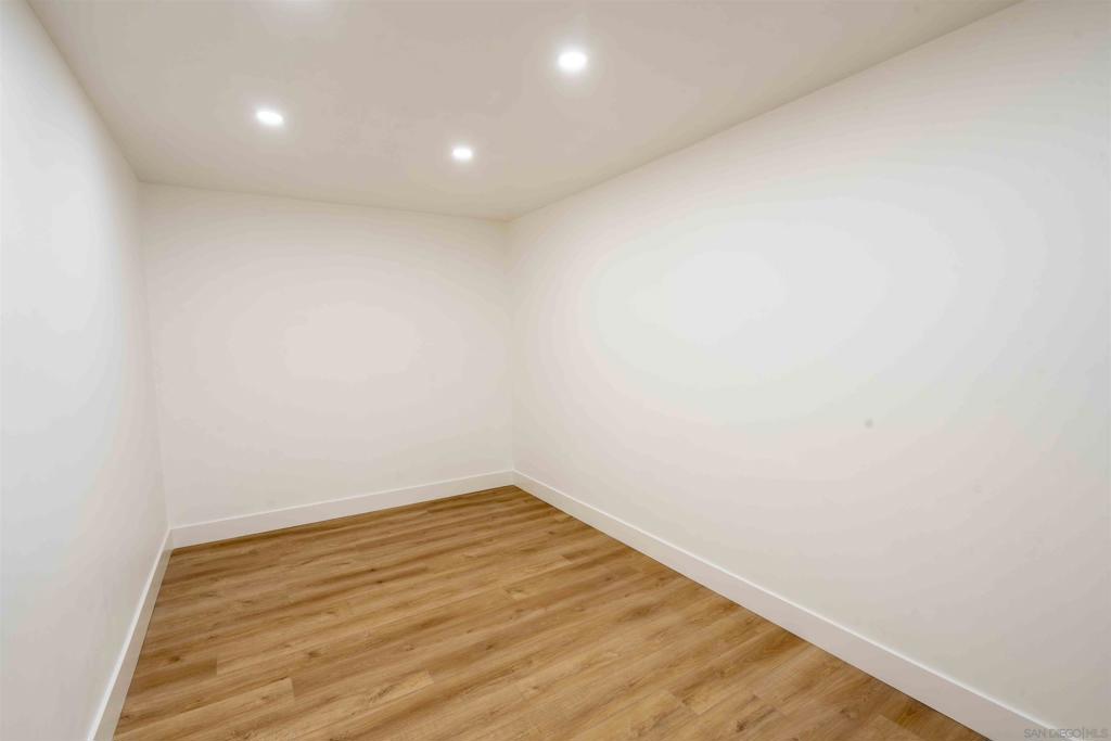 MLS #250039460SD image #37