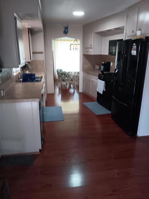 121 Via Valverde, Cathedral City CA: https://media.crmls.org/mediaz/42b6045b-37f7-4889-a1a7-1c3eb4b739db.jpg