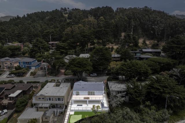 40 Eastlake Avenue, Pacifica CA: https://media.crmls.org/mediaz/42b6050e-12ea-458a-8ae5-4a8667ffb376.jpg