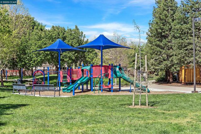 3641 Shenandoah Ct, Pleasanton CA: https://media.crmls.org/mediaz/42b6153c-0938-459e-82c9-98fadd137b88.jpg