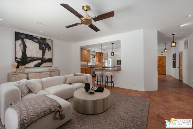 103 W Camino Encanto, Palm Springs, CA 92264