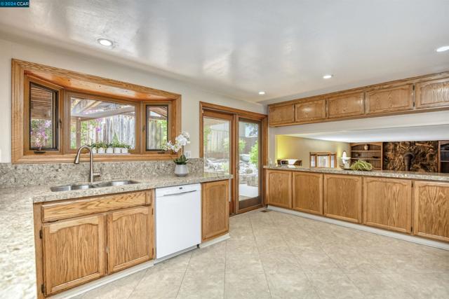 Image 10 of 43 For 4484 Snowberry Ct