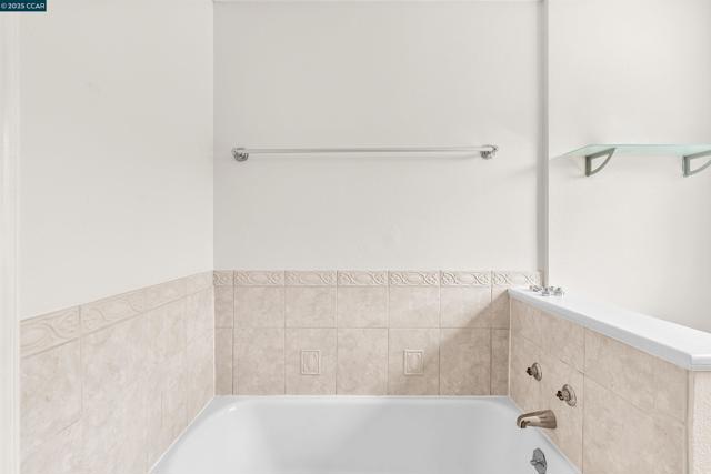 39 Anson Way, Kensington CA: https://media.crmls.org/mediaz/42b7d55b-e935-4405-a0ea-94a14854c18f.jpg