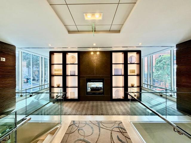 355 1st Street, San Francisco CA: https://media.crmls.org/mediaz/42b7f0b7-cae8-471e-964e-0a718db49158.jpg