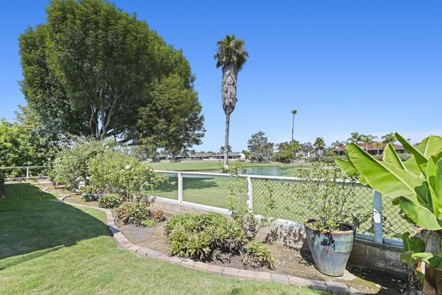 1051 La Reina Drive, San Marcos CA: https://media.crmls.org/mediaz/42b93a7c-d9ac-4585-80ec-8ff9da9dece4.jpg