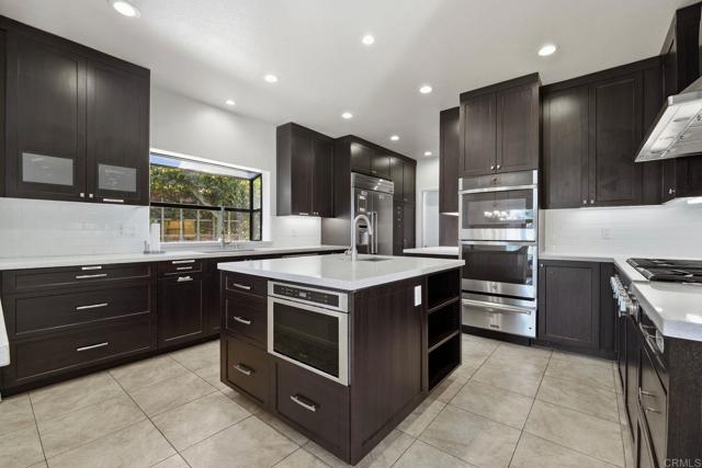 Detail Gallery Image 16 of 34 For 2524 La Costa Ave, Carlsbad,  CA 92009 - 5 Beds | 3 Baths