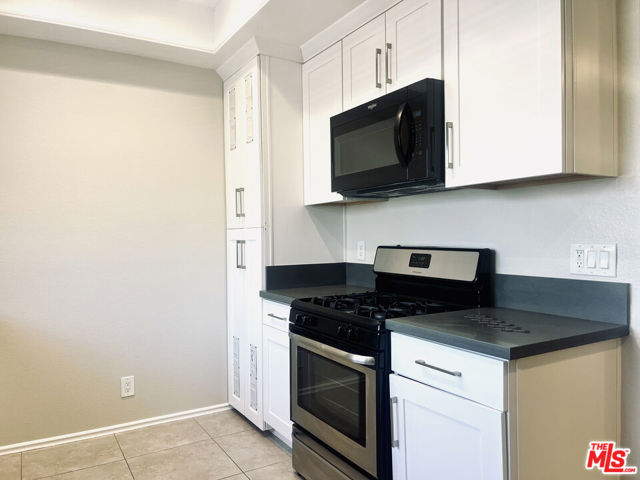 4349 CAHUENGA, Toluca Lake CA: https://media.crmls.org/mediaz/42b9d3e6-2ef4-4f16-b300-f2b3f590ea7a.jpg
