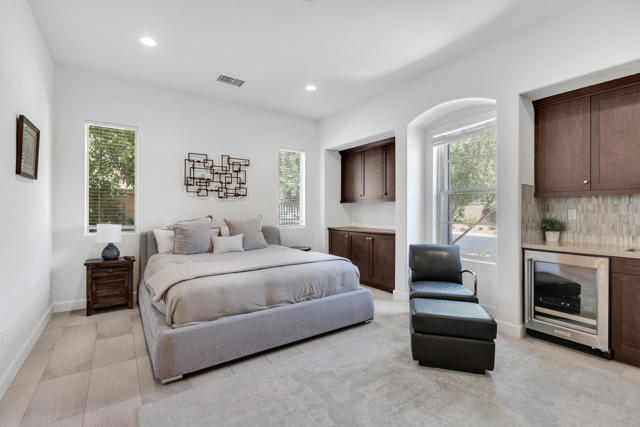 81805 Four Seasons Place, La Quinta CA: https://media.crmls.org/mediaz/42b9d53f-c43d-4aaf-84d4-cb3e874b82ff.jpg