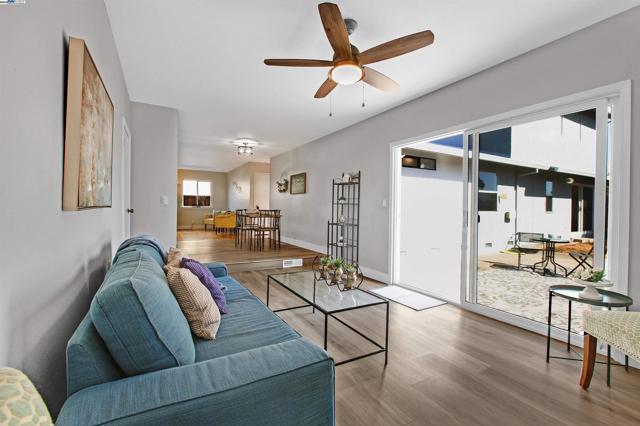 2560 Phelan Avenue, Hayward CA: https://media.crmls.org/mediaz/42ba242f-6858-445a-b3e0-88c98d0502e5.jpg
