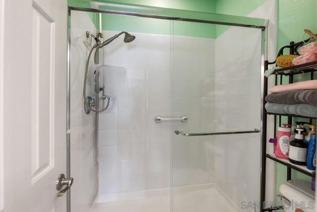 12674 Carmel Country Rd, San Diego CA: https://media.crmls.org/mediaz/42ba76b9-5928-435b-8930-dfe06813b96f.jpg