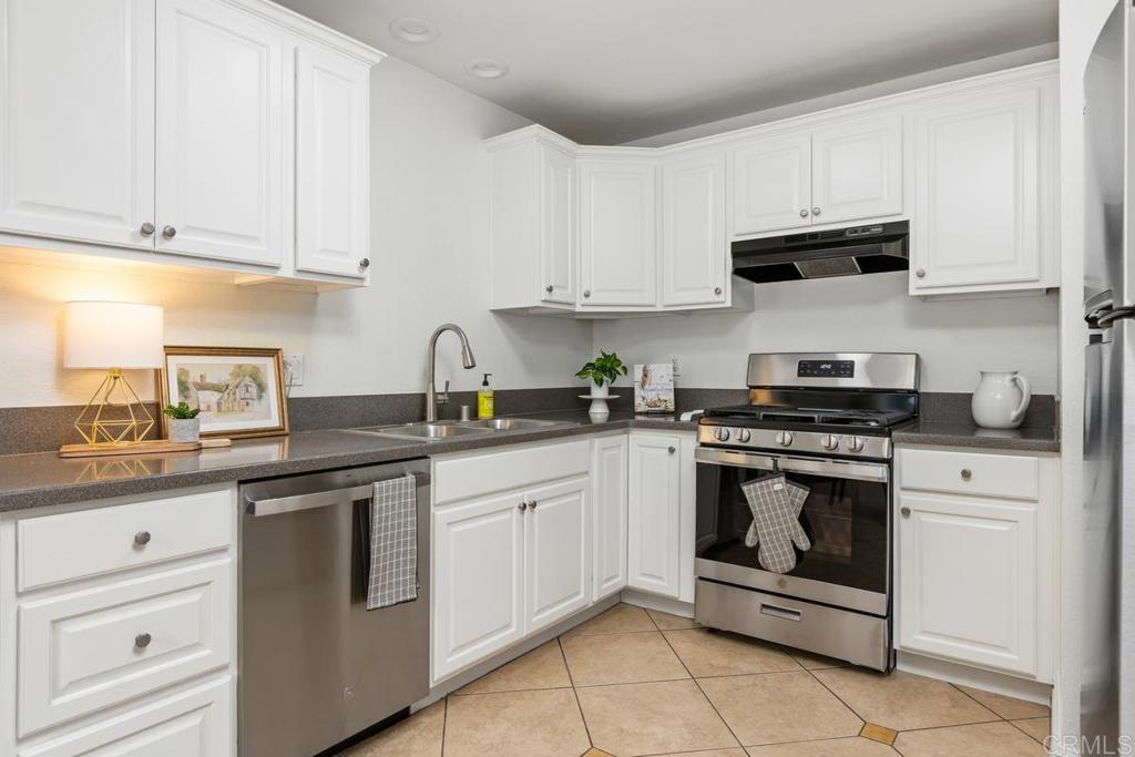 3422 Seabreeze Walk - photo 12