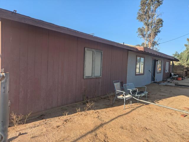 59318 Sunny Sands Drive, Yucca Valley CA: https://media.crmls.org/mediaz/42bc3e74-3b04-4a69-8124-d13a2722b43d.jpg