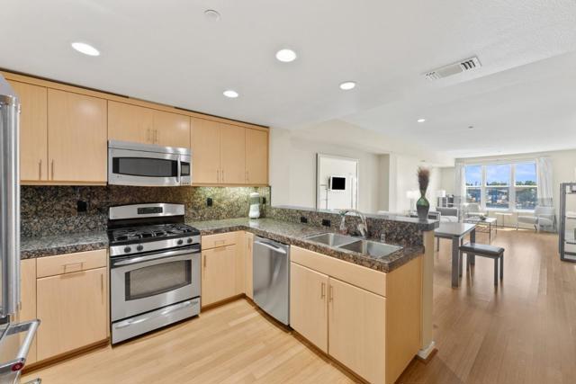2853 Regatta Drive, Oakland CA: https://media.crmls.org/mediaz/42bca8cc-fe5b-492a-b737-161d277d6965.jpg