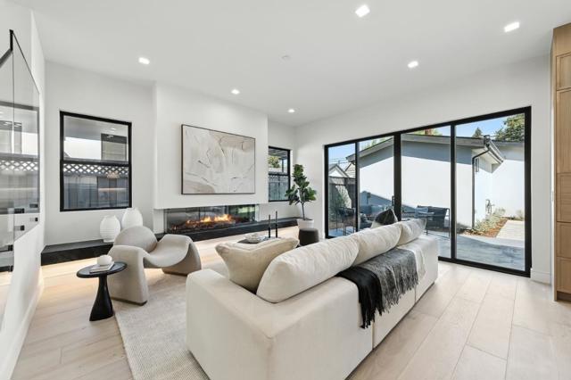 125 15th Avenue, San Mateo CA: https://media.crmls.org/mediaz/42bcf9f7-f3c3-4ca9-9ece-071eda27364b.jpg