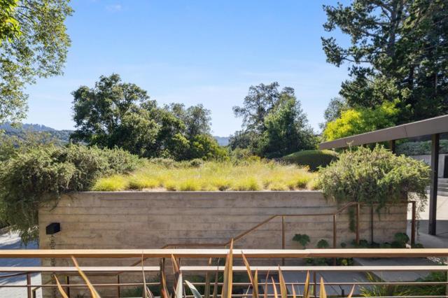 22 Grove Drive, Portola Valley CA: https://media.crmls.org/mediaz/42be9d5b-a641-474d-9975-4cf95c00a1f6.jpg
