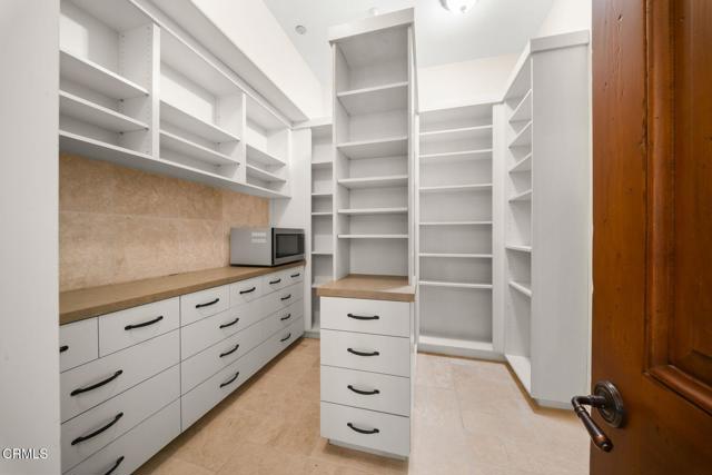 Detail Gallery Image 8 of 31 For 3243 Calle De Debesa, Camarillo,  CA 93010 - 6 Beds | 5/1 Baths