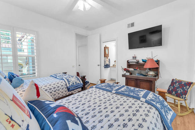 165 Lake Shore Drive, Rancho Mirage CA: https://media.crmls.org/mediaz/42bf82b8-8bb9-4855-a6d3-f31ddf3d947d.jpg