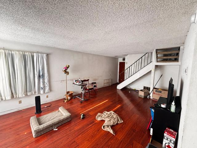 1752 Duffy Way, San Jose CA: https://media.crmls.org/mediaz/42c00bd2-ab1c-4db6-b7f9-6e6144798c57.jpg