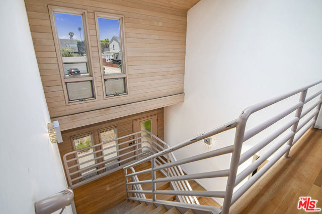 3580 Mountain View Avenue, Los Angeles CA: https://media.crmls.org/mediaz/42c049e2-fbb2-4453-8d27-b6933e7c5254.jpg