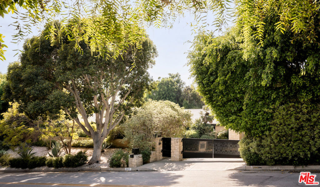 1011 N Hillcrest Road