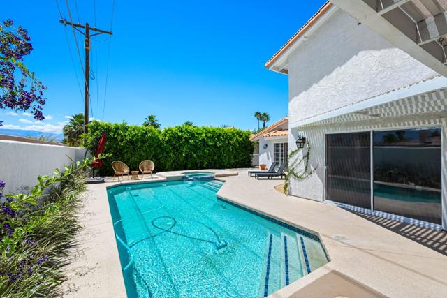 79865 Kingston Drive, Bermuda Dunes CA: https://media.crmls.org/mediaz/42c28097-e2ac-4371-b8ef-67a4ff11ce9a.jpg