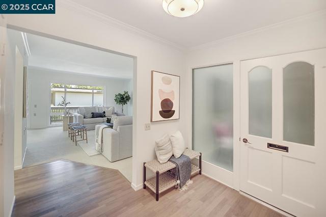 1224 Singingwood Ct, Walnut Creek CA: https://media.crmls.org/mediaz/42c30b17-f6ed-4afe-933b-1cf44de17805.jpg