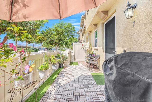 1367 Santa Diana Rd, Chula Vista CA: https://media.crmls.org/mediaz/42c32a7f-e96f-47b2-b9e3-27567805a79b.jpg