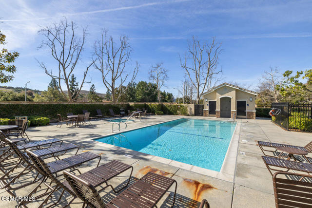 2787 Stonecutter Street, Thousand Oaks CA: https://media.crmls.org/mediaz/42c3728c-f07e-407b-b731-2d9c23f483f0.jpg