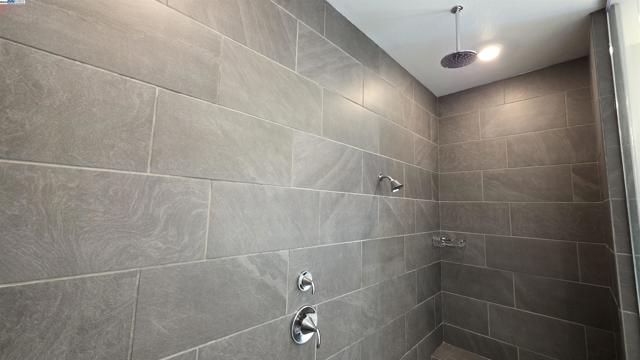 4709 Iron Bird Dr, Folsom CA: https://media.crmls.org/mediaz/42c3d7a3-8124-4938-abd5-0d6275e81cb5.jpg
