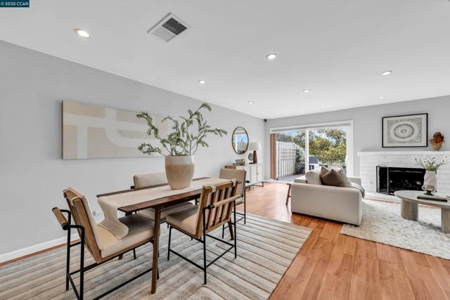 31 Turtle Creek Street, Oakland CA: https://media.crmls.org/mediaz/42c443a5-c2e2-4ad4-a320-85be89be086d.jpg