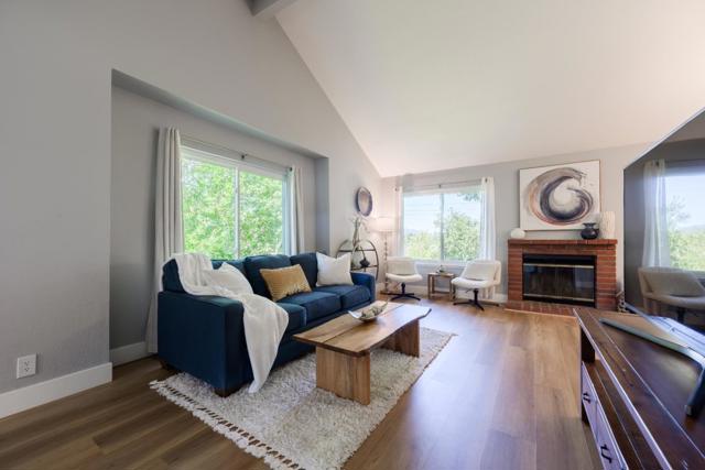 42 Arabian Way, Scotts Valley CA: https://media.crmls.org/mediaz/42c492e2-90c6-44ba-a089-1ffc4c8045e7.jpg